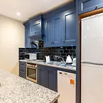 Colourful Studio Near Clapham Common!