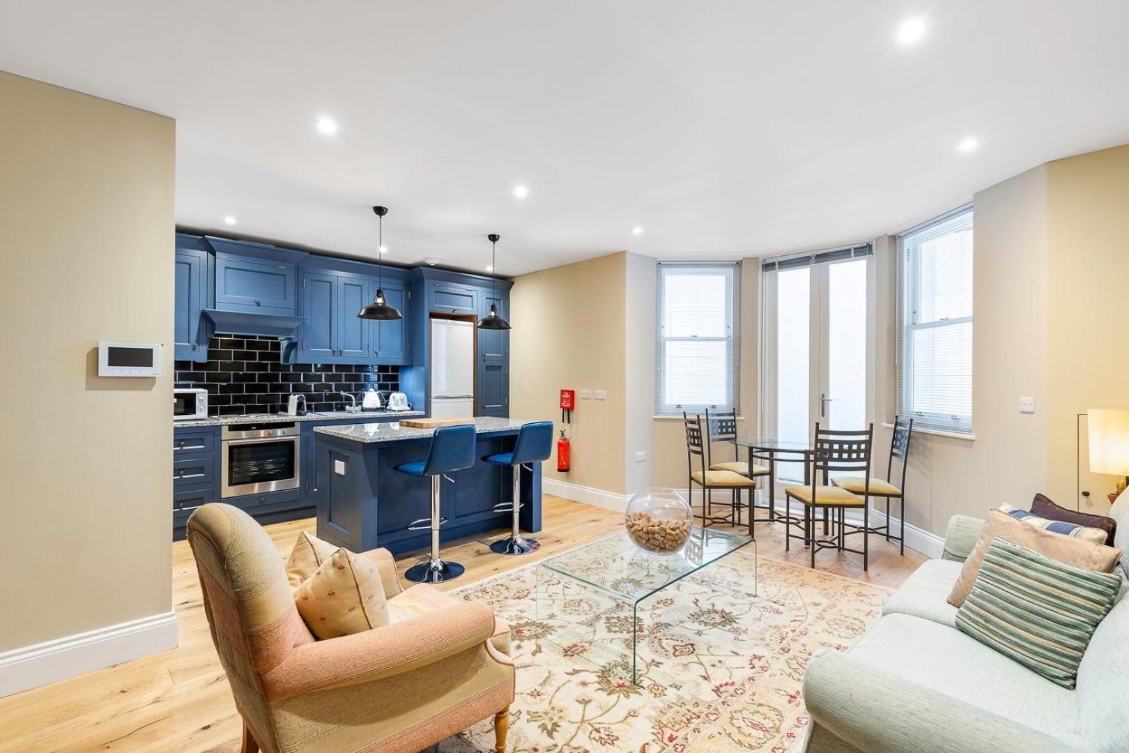 Colourful Near Clapham Common! Apartament